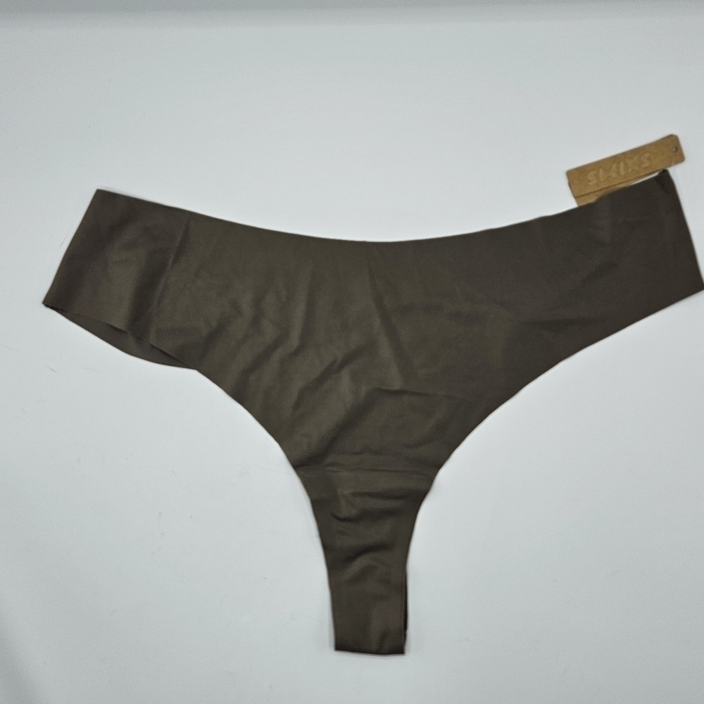 NWOT Skims pn-thong 2x